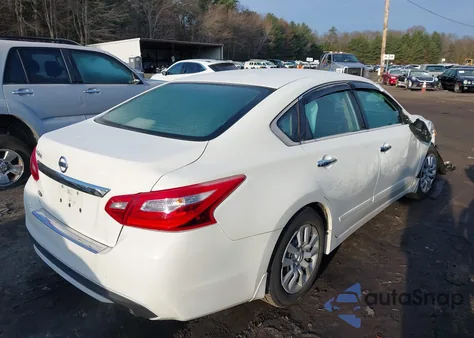 2017 Nissan Altima 2.5 S z USA, uszkodzony, nr VIN 1N4AL3AP1HC248220